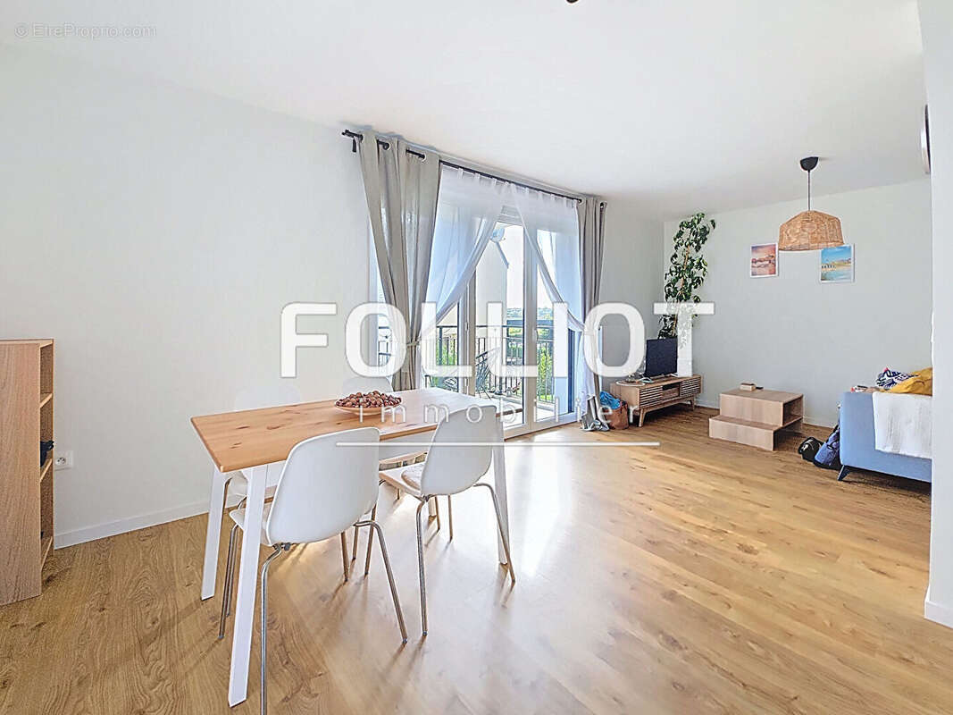 Appartement à DONVILLE-LES-BAINS