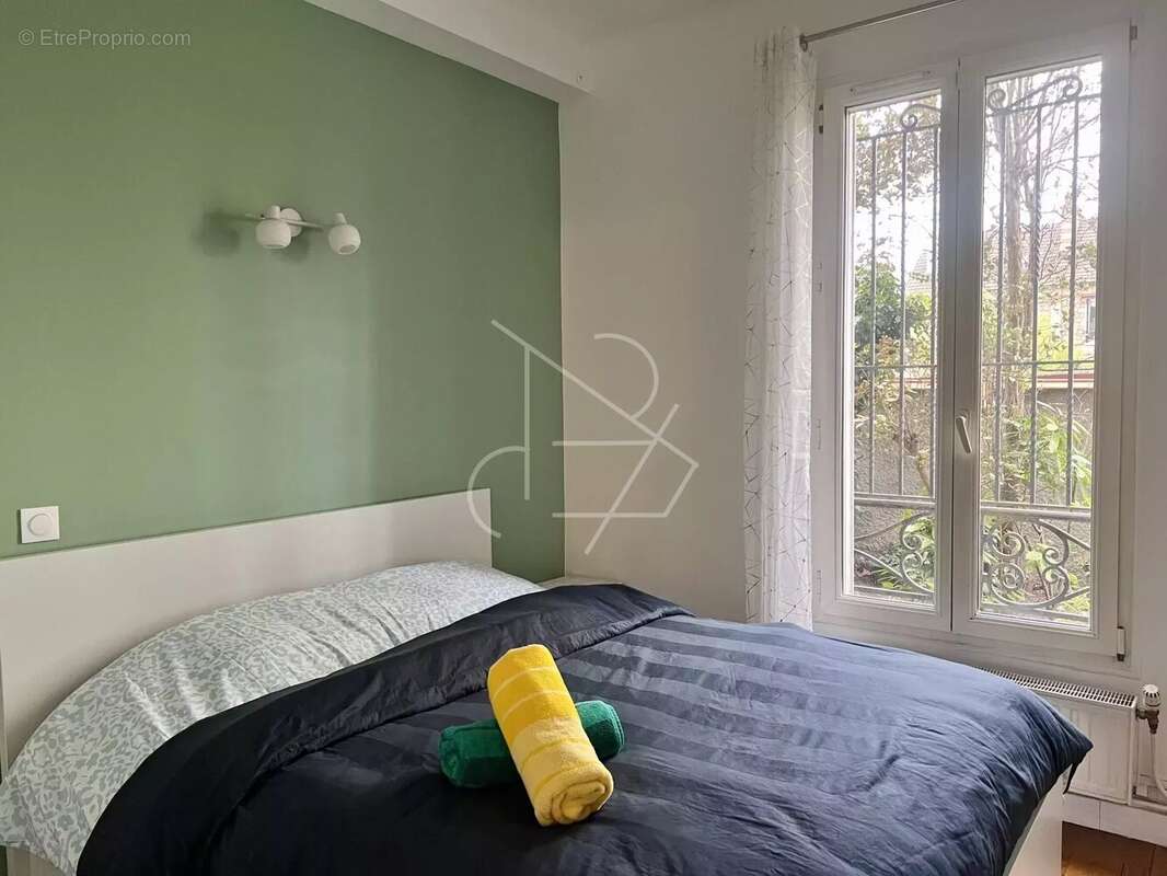 Appartement à COURBEVOIE
