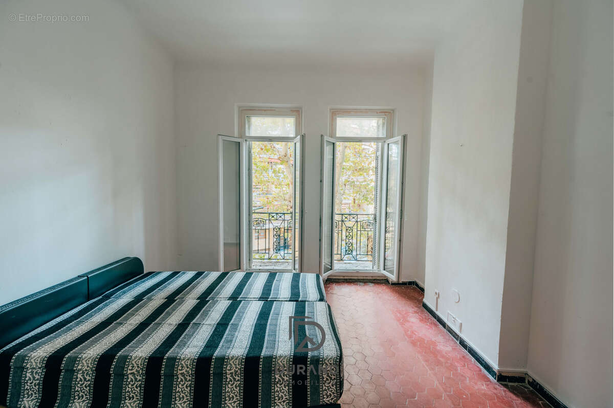 Appartement à MARSEILLE-3E