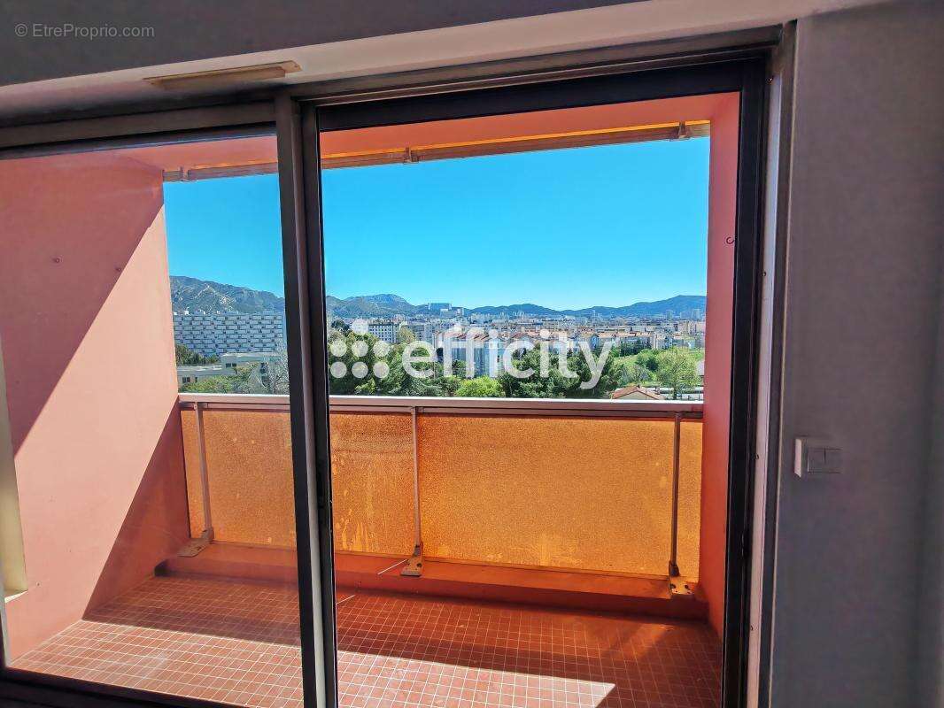 Appartement à MARSEILLE-10E