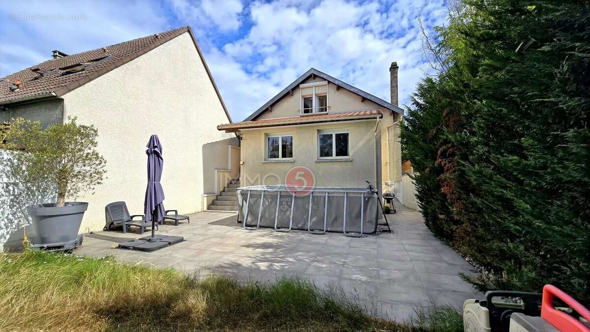 Maison à VILLEMOMBLE