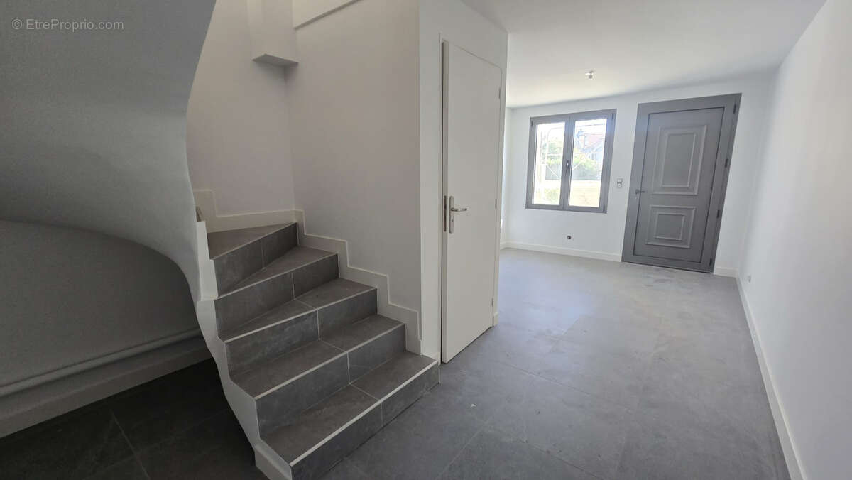 Maison à LIMOURS