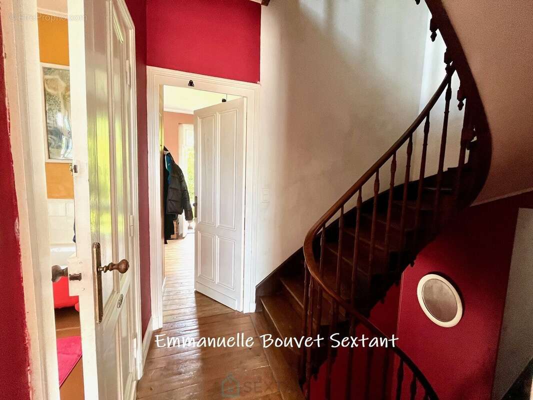 Grande maison bourgeoise fin 19ème, centre-ville, tous commerces à pied, jardin, garage, terrasses - photo 20