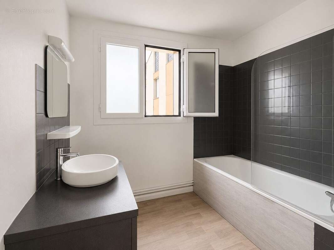 Appartement 84 m² à Guingamp  - photo 9