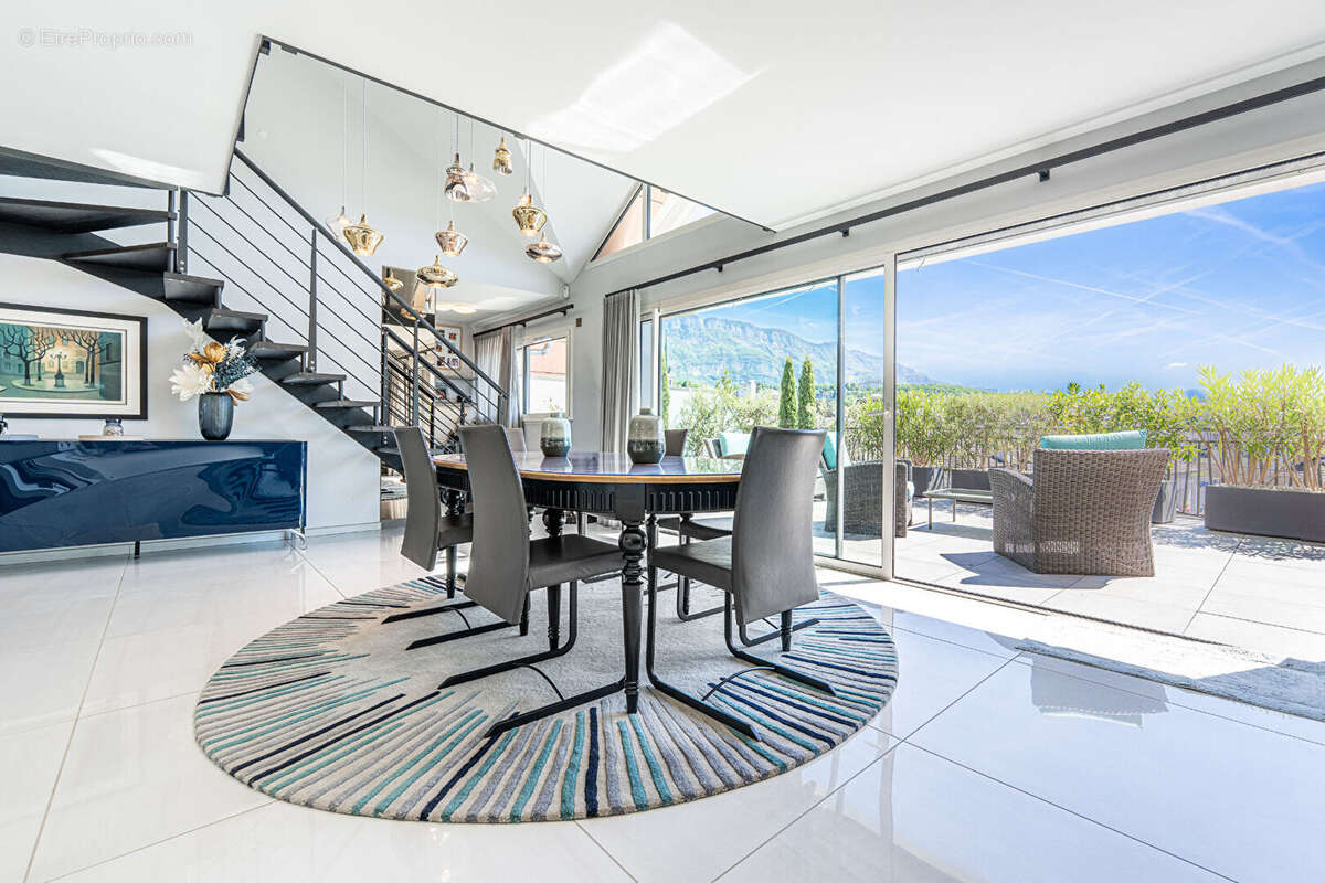 Appartement à AIX-LES-BAINS