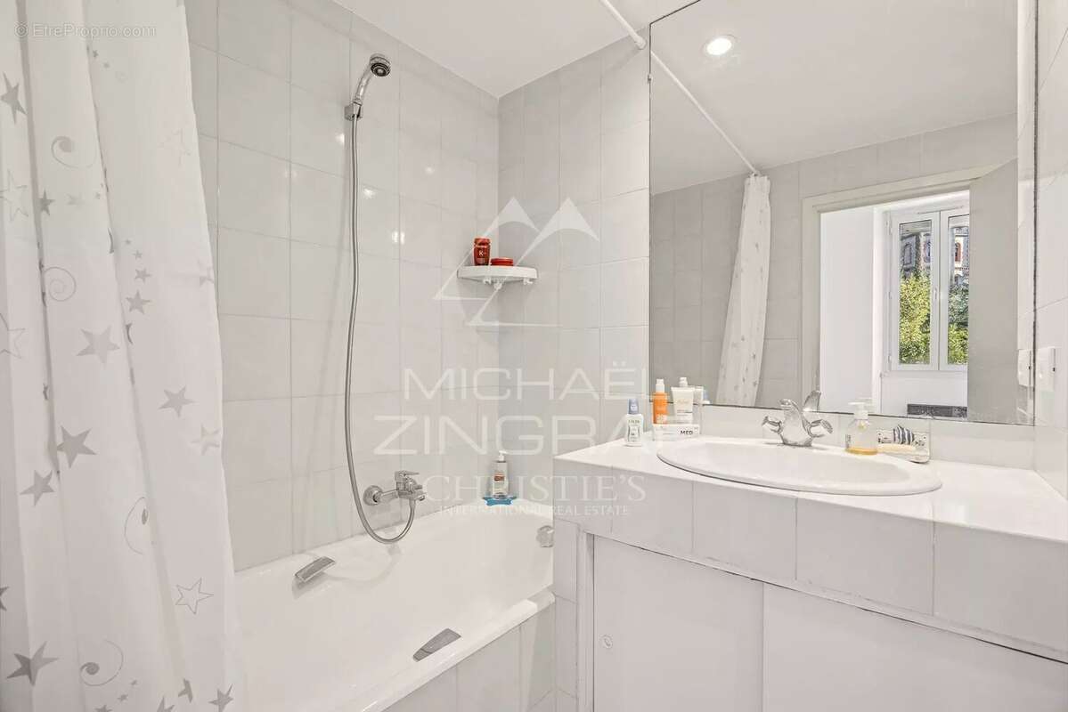 Appartement à VALLAURIS