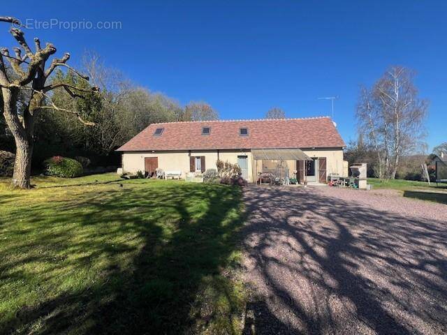 Maison à VIEUX-PONT-EN-AUGE