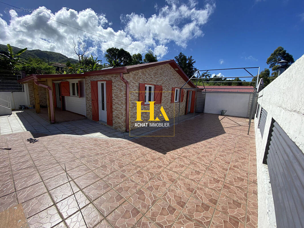 Maison à LES AVIRONS