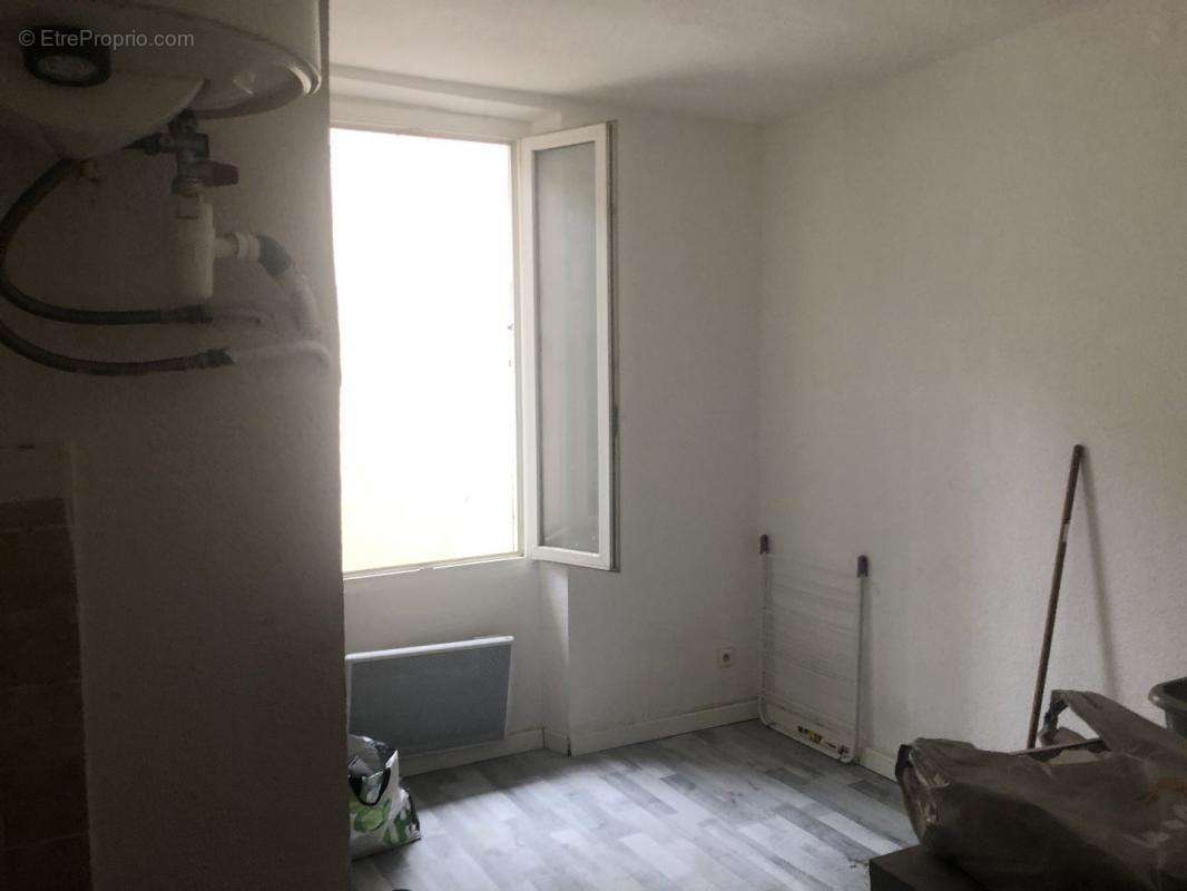 Appartement à MARSEILLE-1E
