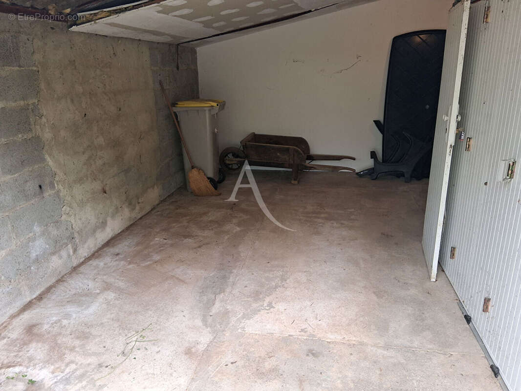 Maison à LA GRIPPERIE-SAINT-SYMPHORIEN