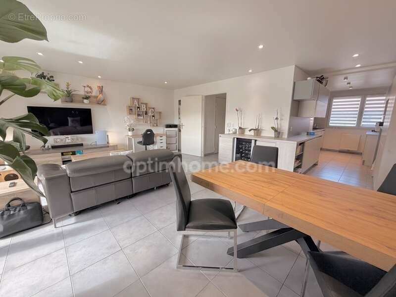 Appartement à CUVAT