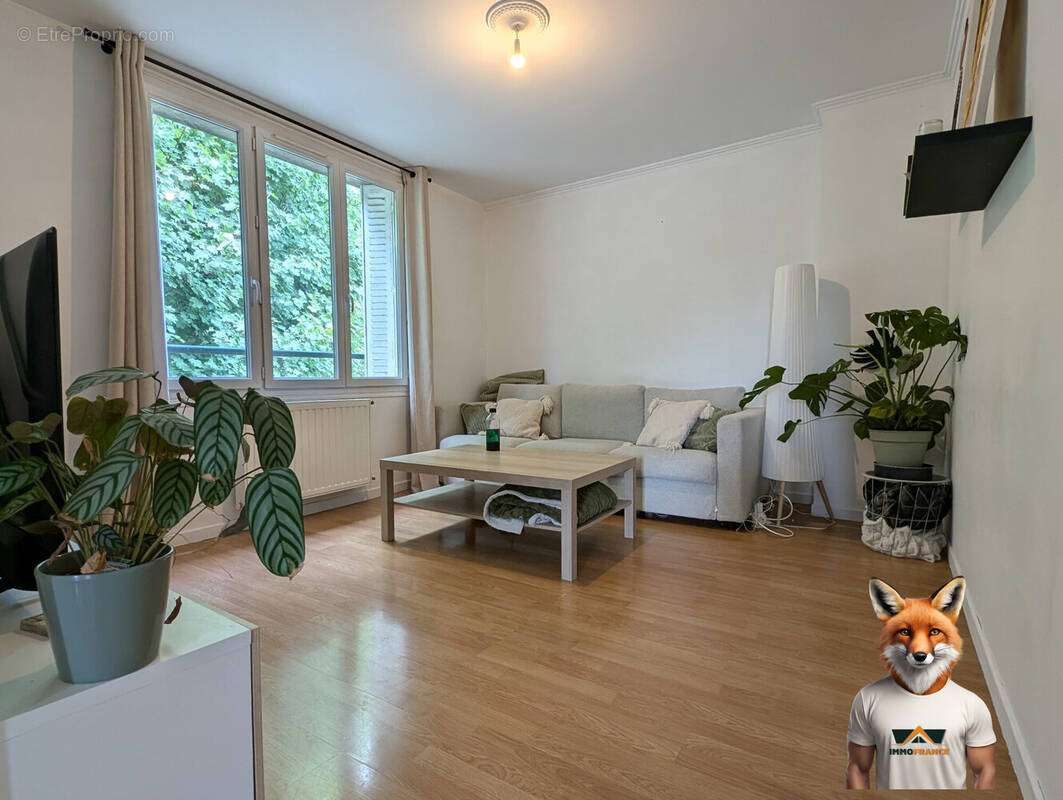 Appartement à PONT-SAINTE-MARIE