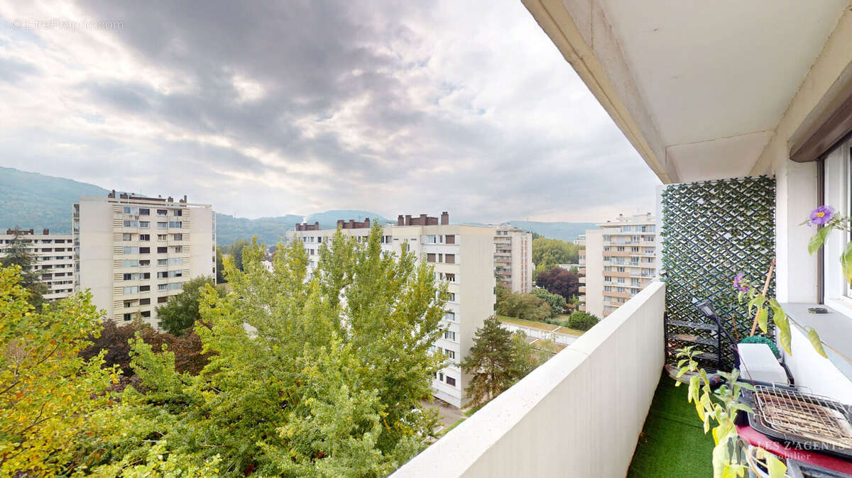 Appartement à SAINT-MARTIN-D&#039;HERES