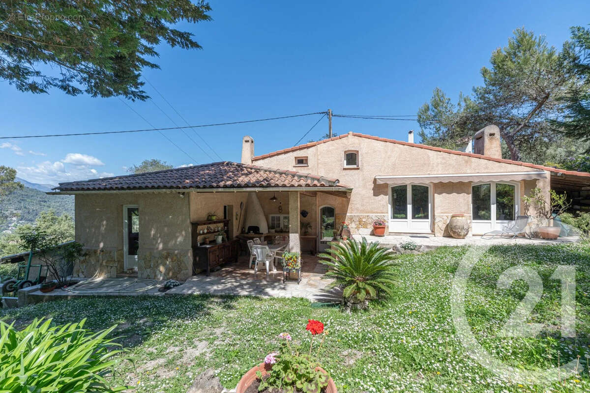 Maison à DRAP