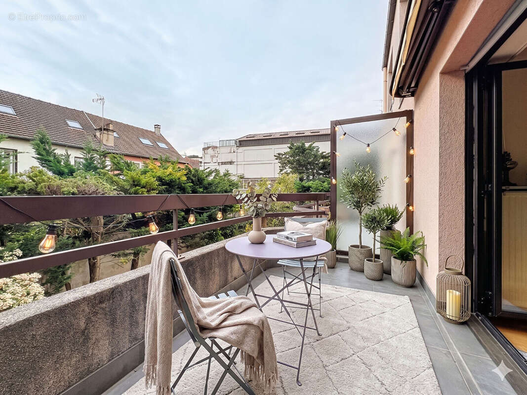 Appartement à SURESNES