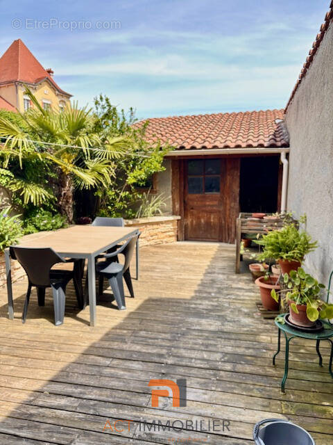 Maison à BRULLIOLES