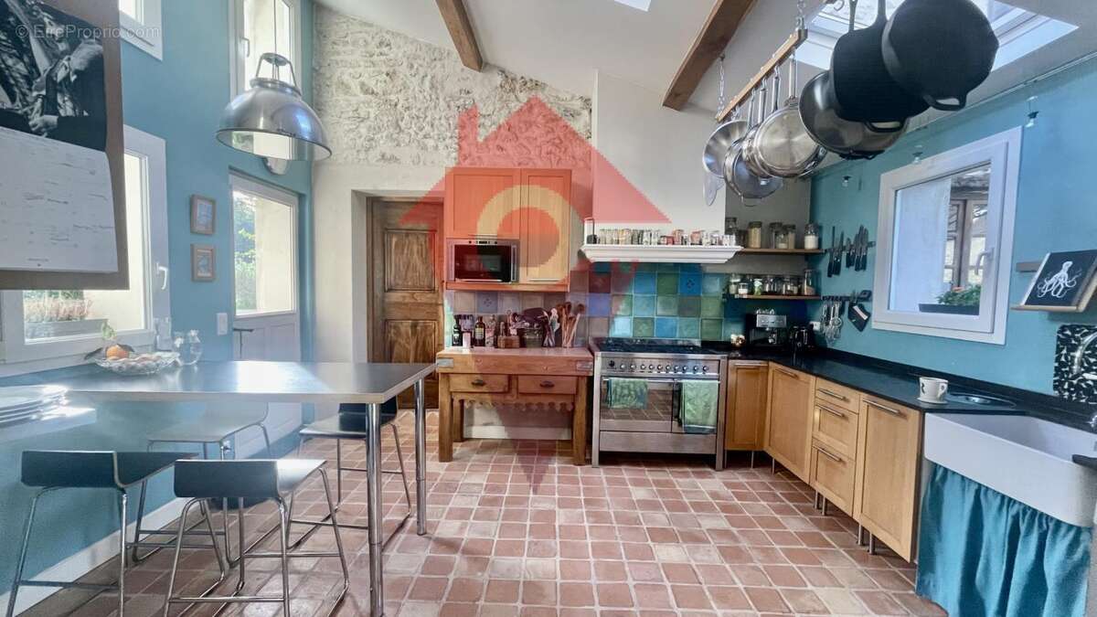 Maison à CRESPIERES