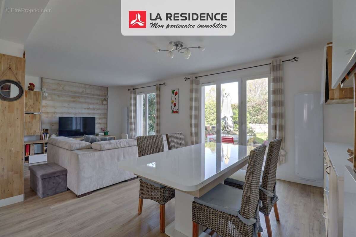 Maison à VILLIERS-SAINT-FREDERIC