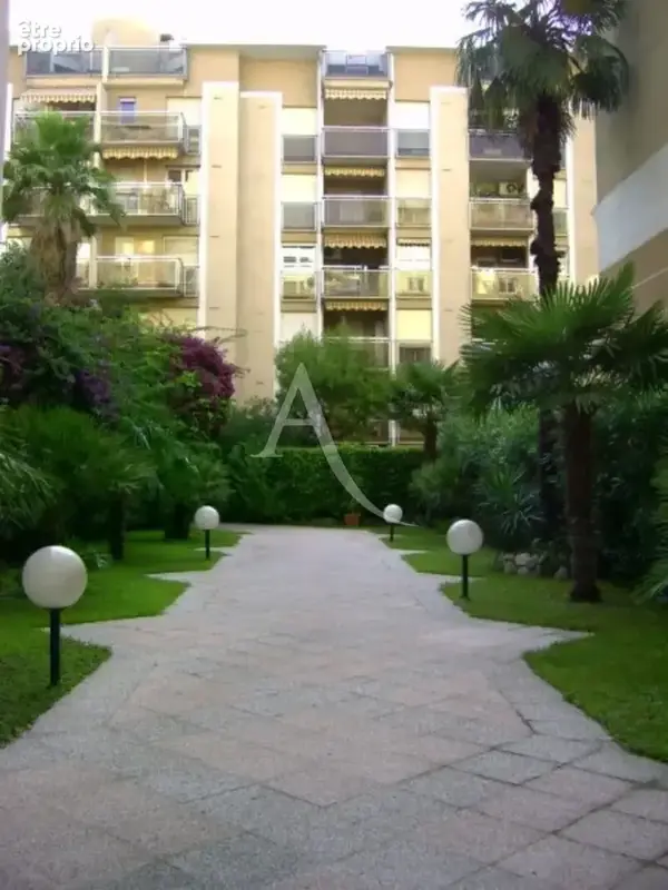 Appartement Cannes 2 pièces , centre-ville , vendu occupé, cave parking - photo 2