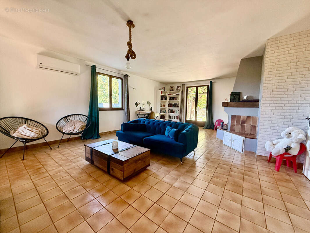 Maison à BAGNOLS-SUR-CEZE