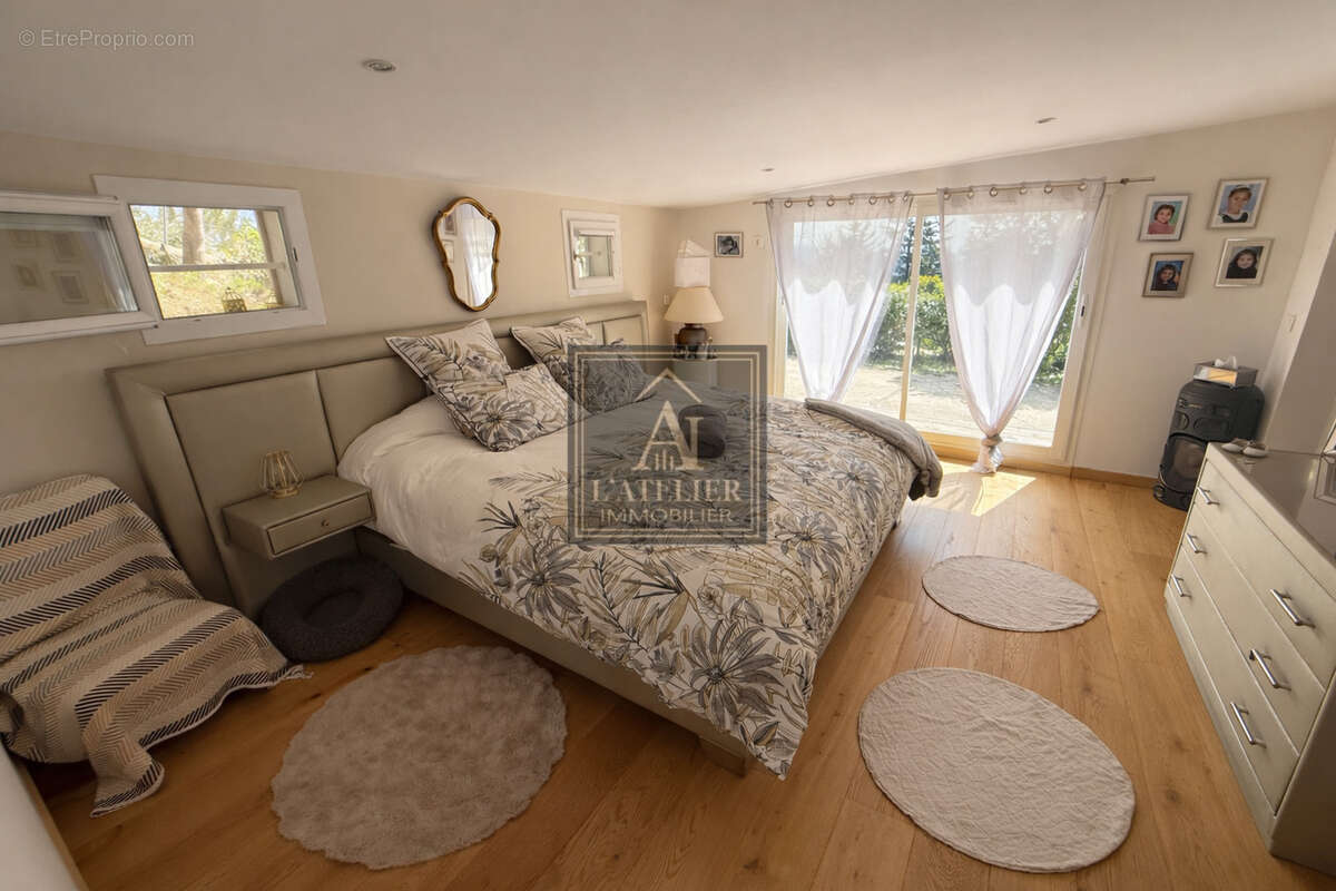 Maison de 101 m2 avec piscine sur une parcelle de 18 703 m2 - photo 8