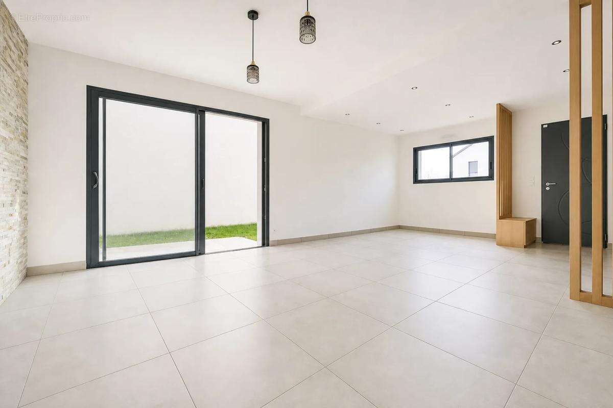 Maison moderne 104m² à Thouaré-sur-Loire - photo 3