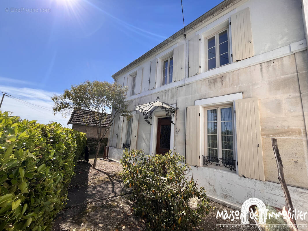 Maison à COGNAC