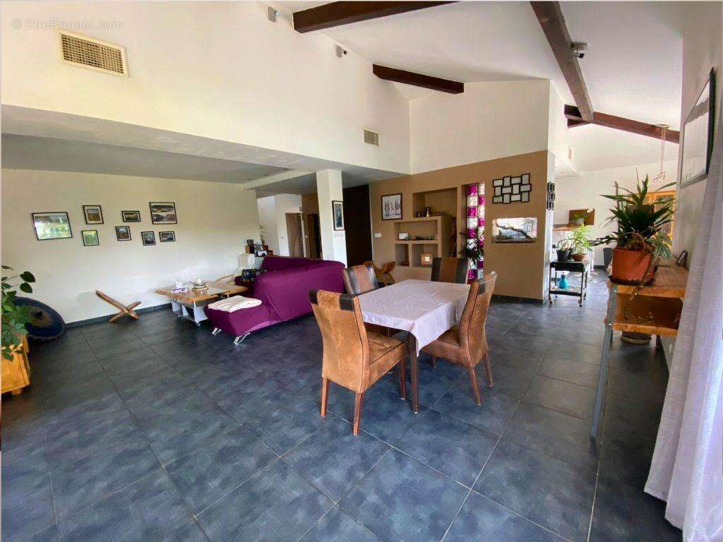   - Maison à COLOMIERS