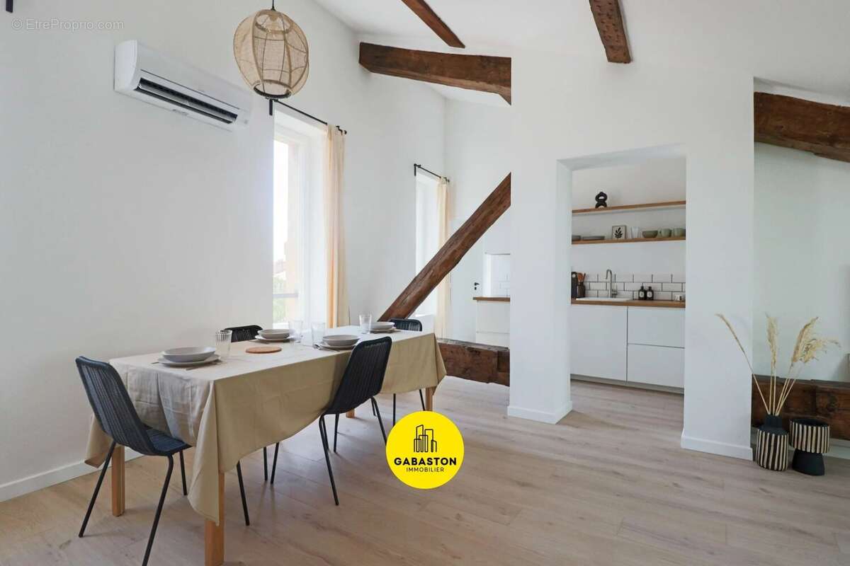 Appartement à MARSEILLE-5E