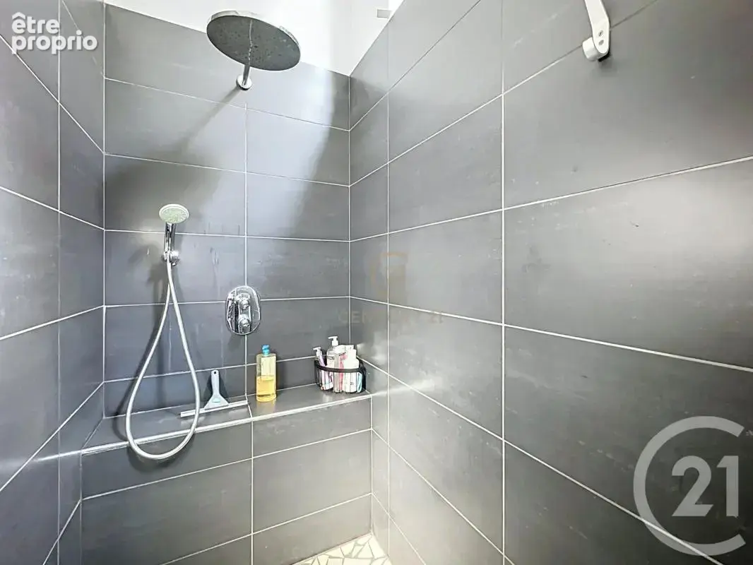Maison 184 m² à Lorette  - photo 19