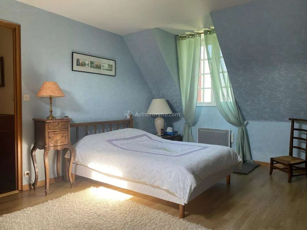 Maison à BEAUMONT-LA-RONCE