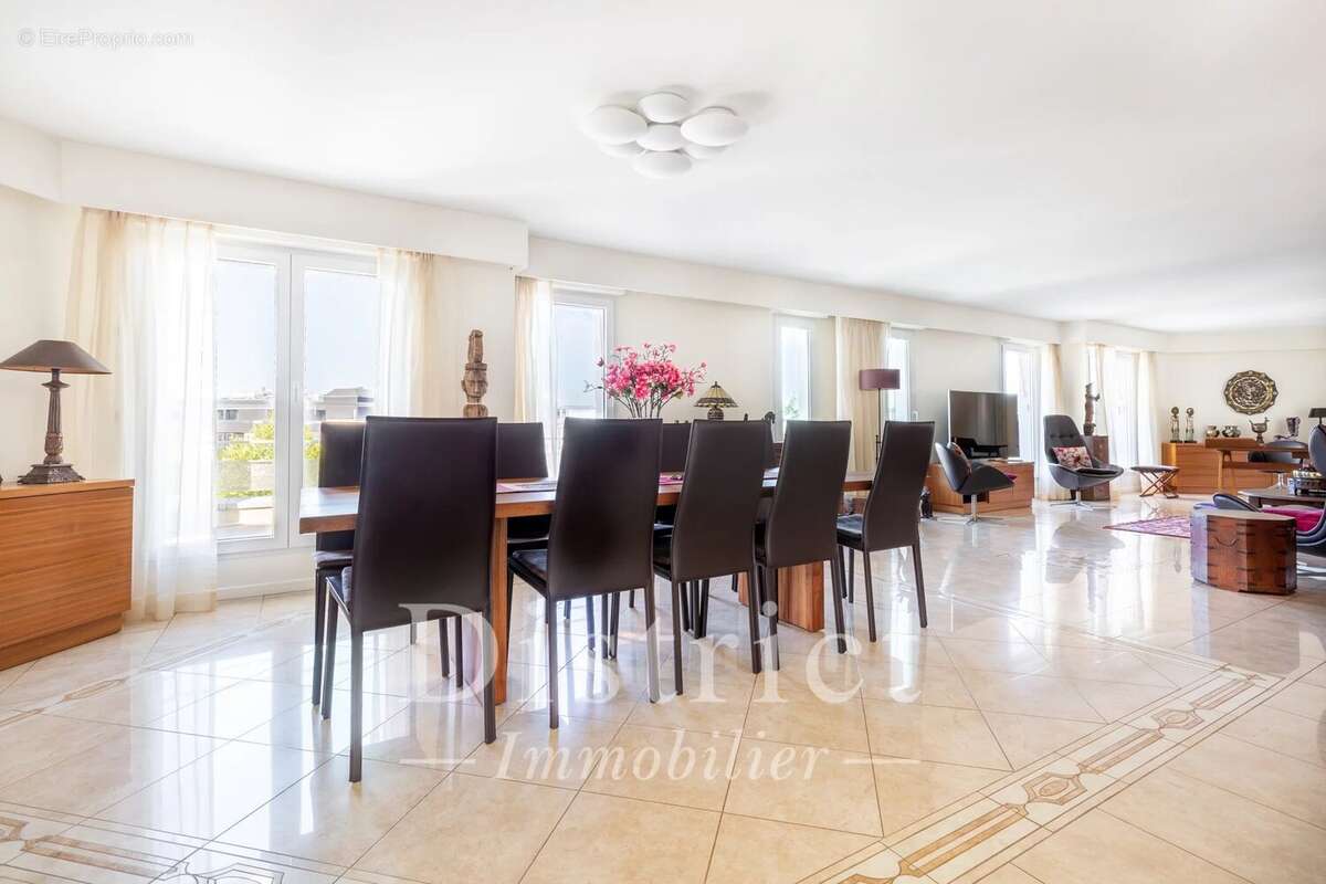 Appartement à CHATILLON