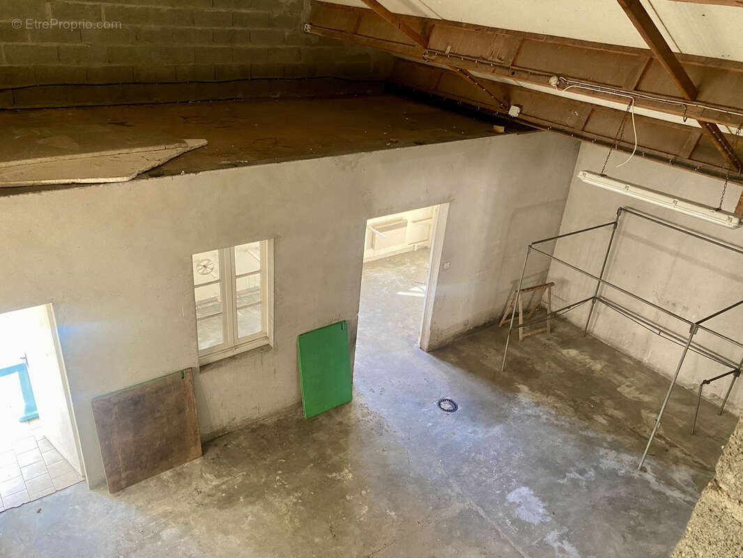 Maison à LA BREILLE-LES-PINS