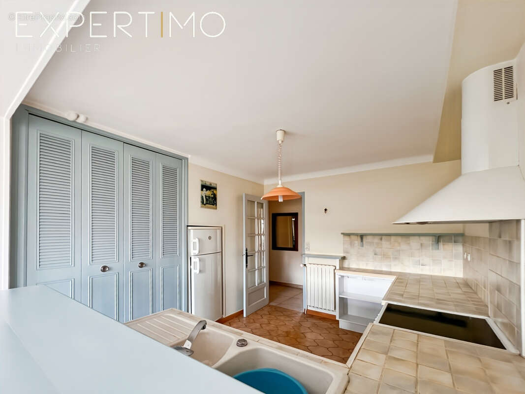 Maison à SAINTE-GENEVIEVE-DES-BOIS