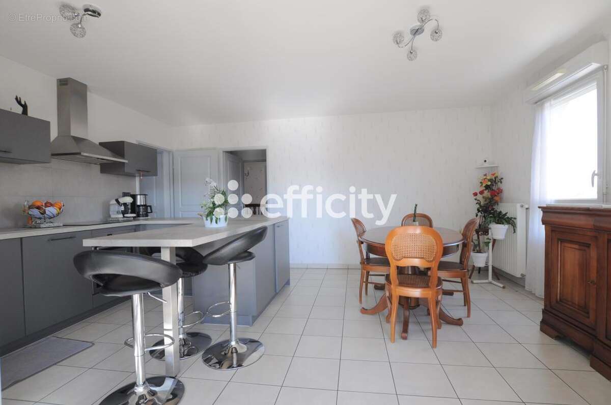 Appartement à VENISSIEUX