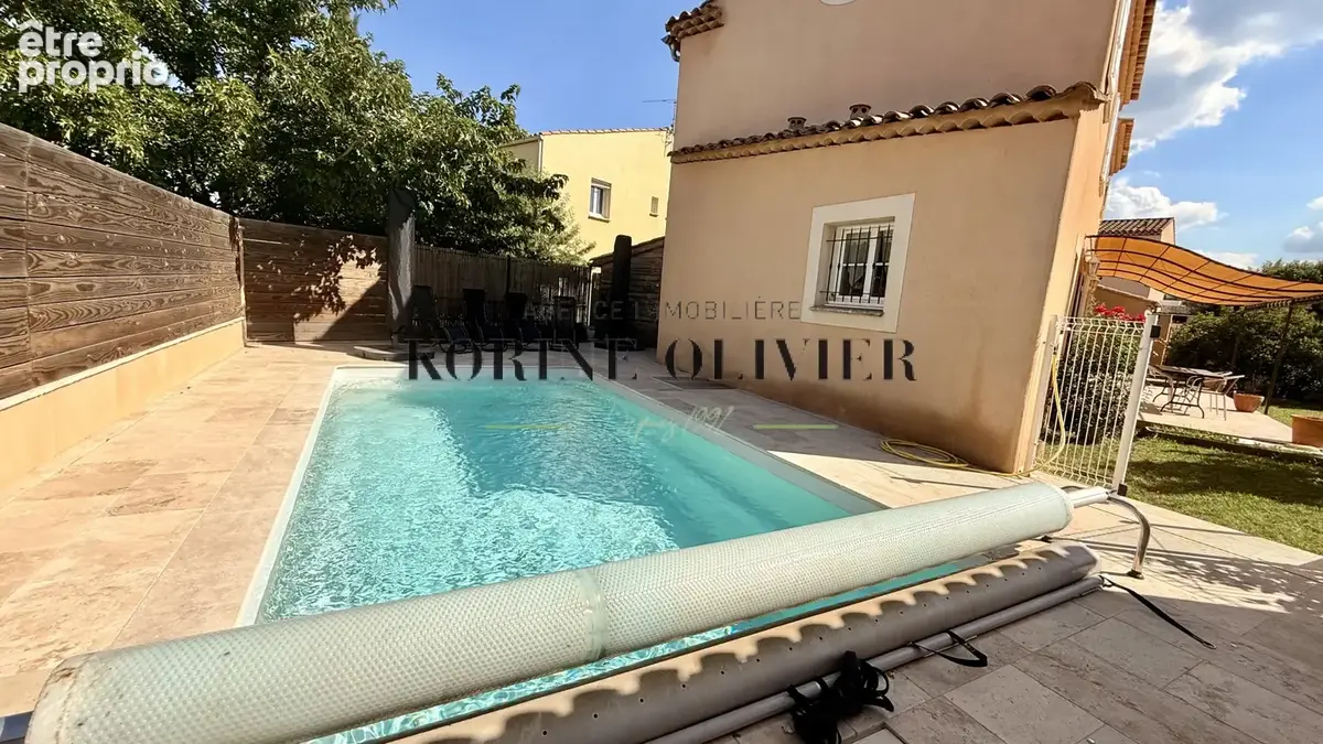 PEYROLLES EN PROVENCE : Maison familiale semi récente - photo 4
