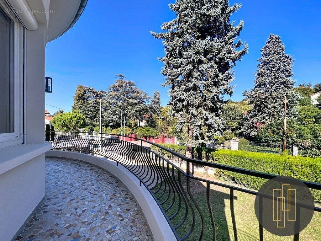 Maison à NEUVILLE-SUR-SAONE