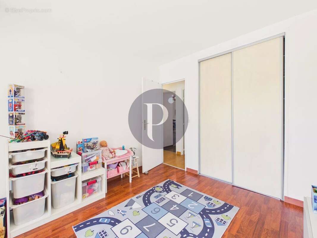 Appartement à VERRIERES-LE-BUISSON