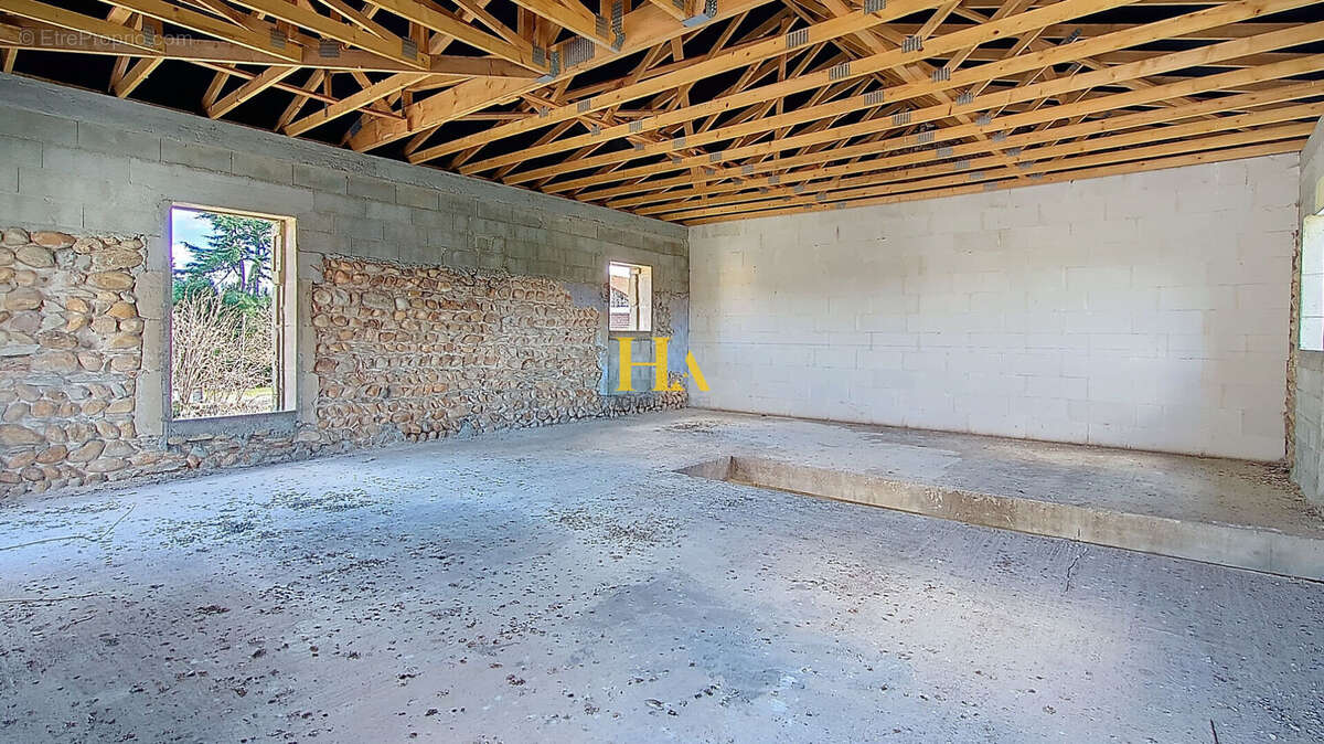 Maison à CHATEAUNEUF-SUR-ISERE