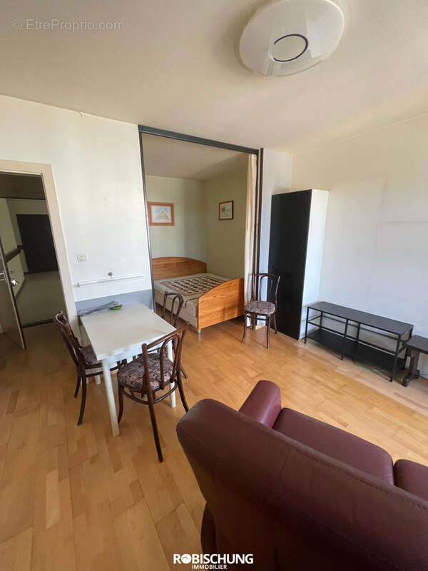 MULHOUSE: Studio de 30 m2 avec balcon   Résidence Les Violettes - photo 2
