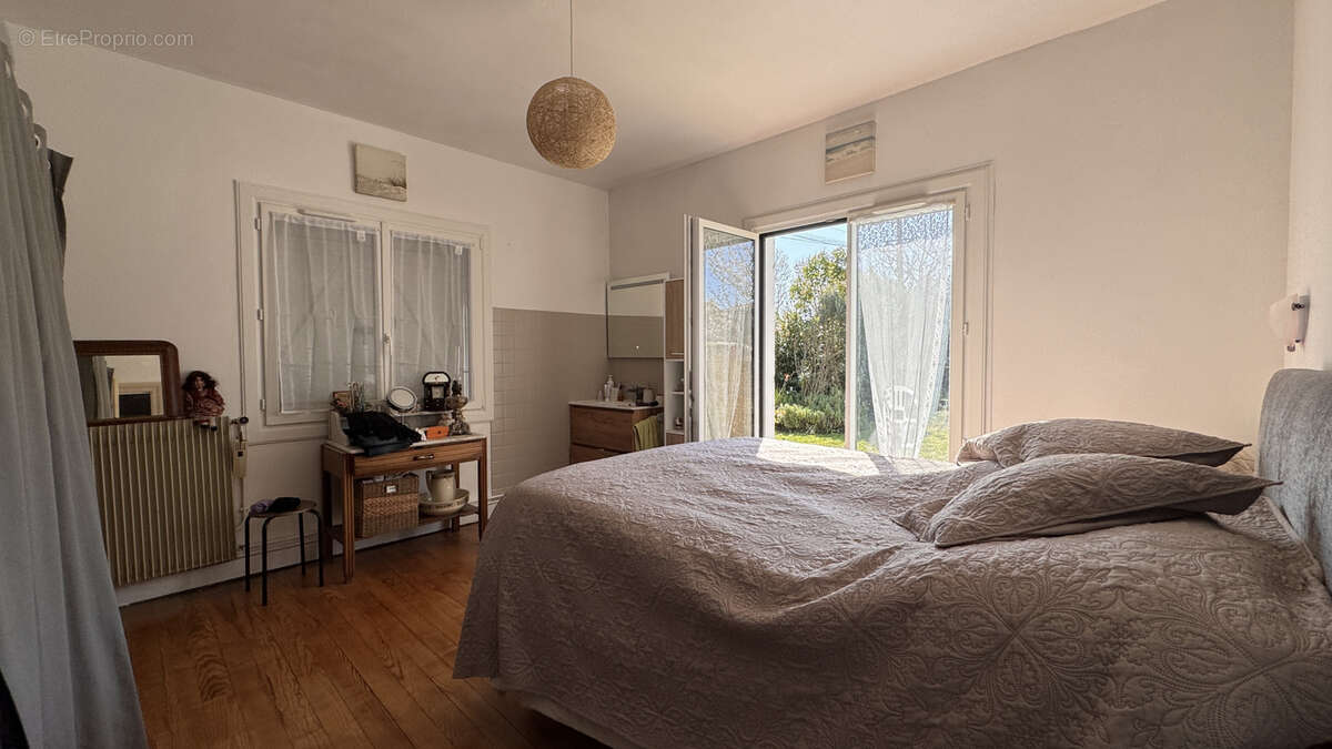 Maison à BARBEZIEUX-SAINT-HILAIRE