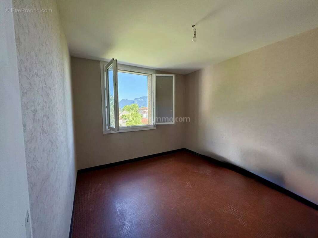 Appartement à SASSENAGE