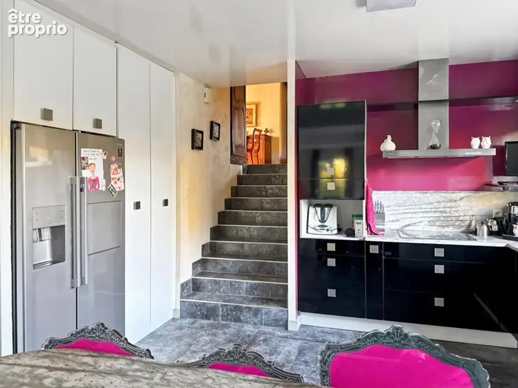 Maison Ballee 8 pièce(s) 179 m2 - photo 3