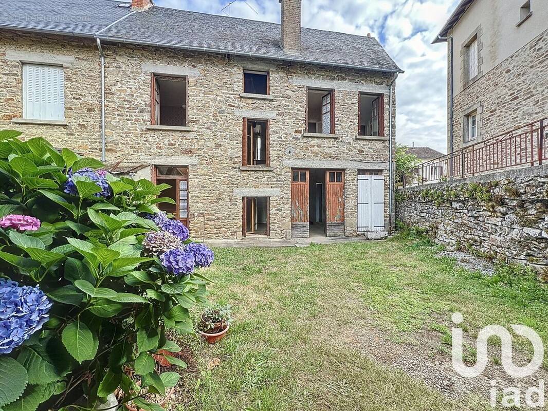 Photo 1 - Maison à LE LONZAC