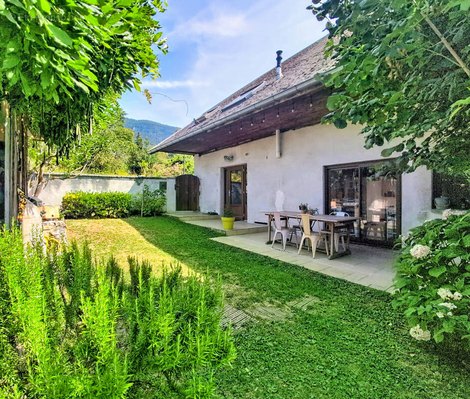 Maison à GRUFFY
