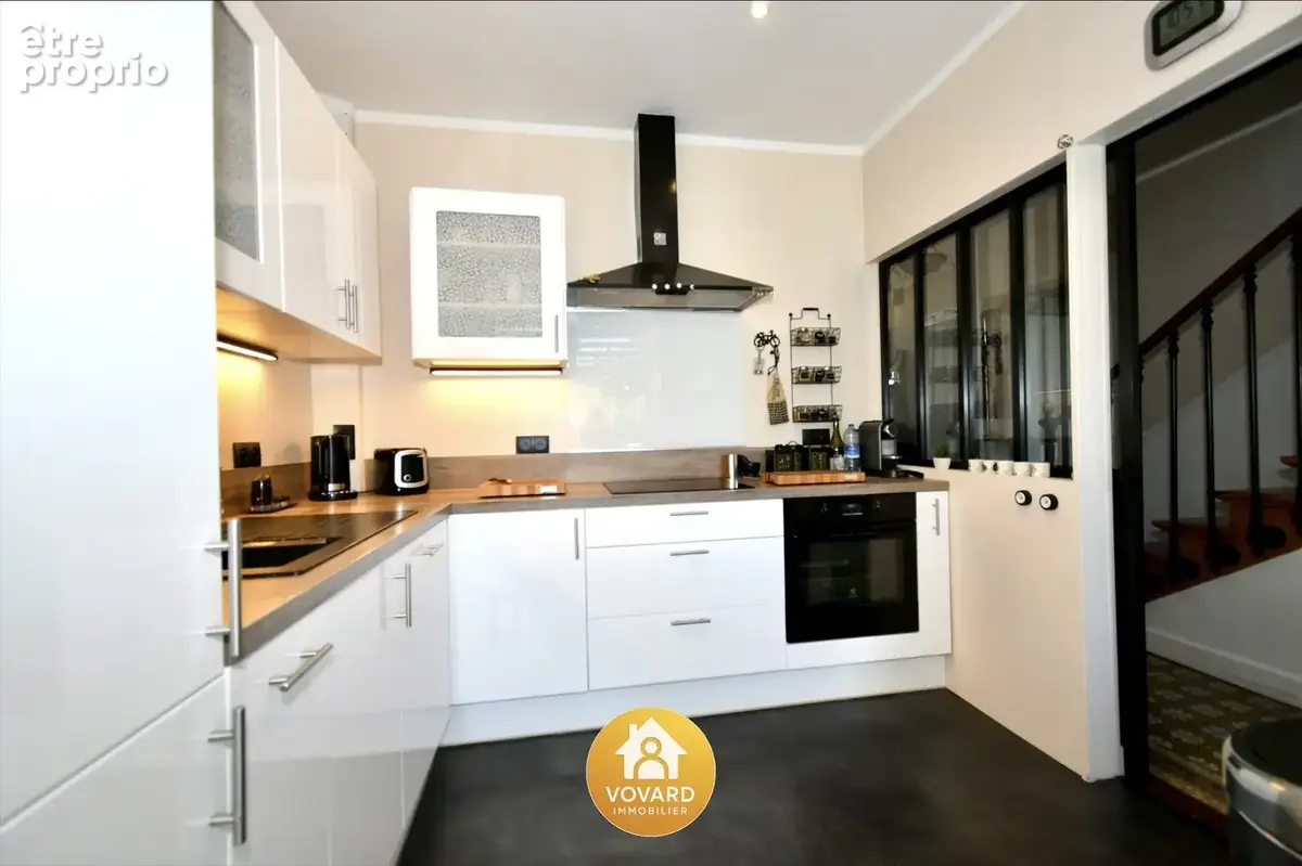 Demeure meulière avec tour et studio - photo 12