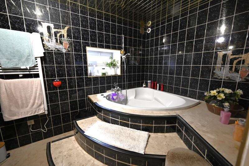 Maison en pierre de 7 pièces principales - photo 8