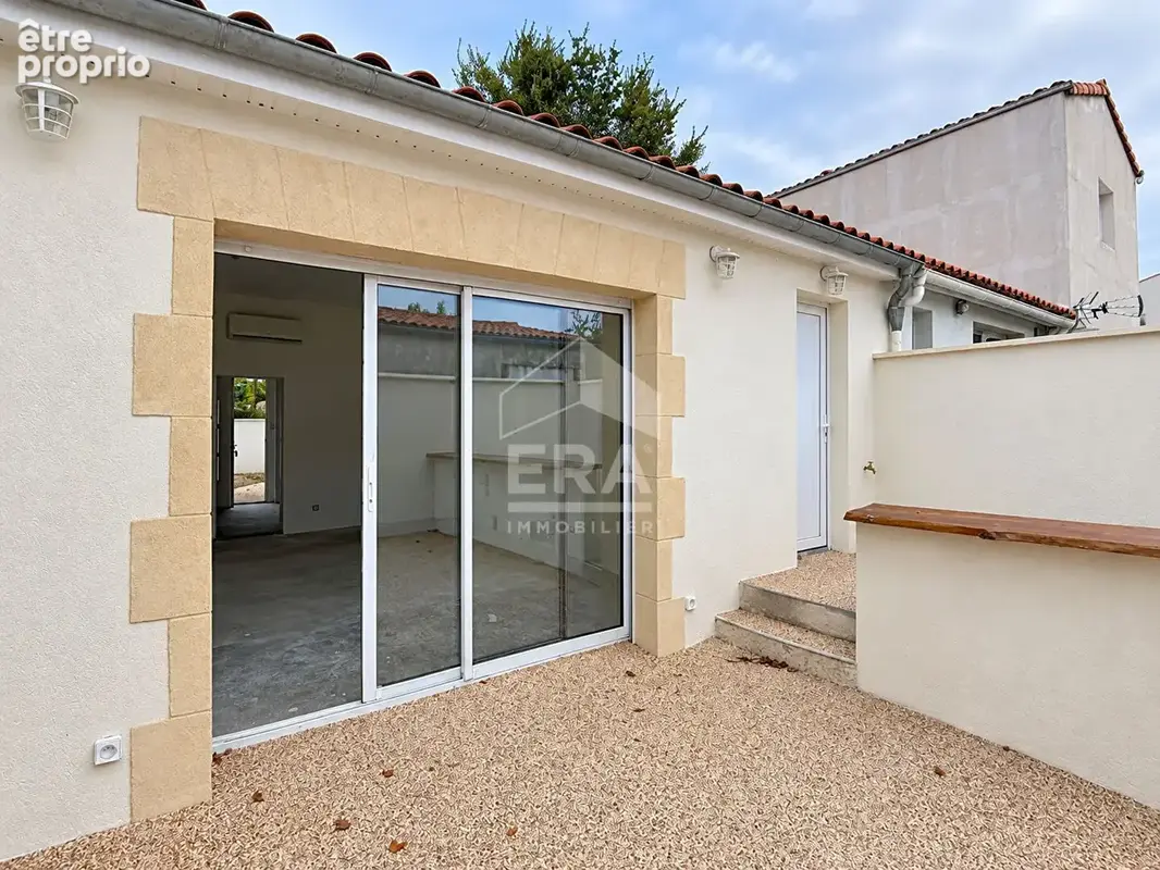 Maison à VAUX-SUR-MER