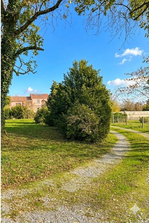 n°1 - Maison à LA GENEYTOUSE