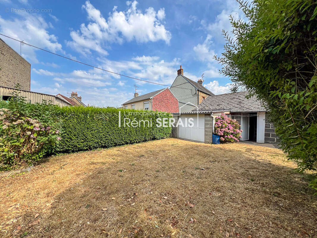 Maison de ville en pierre avec jardin et garage à Flers - photo 10